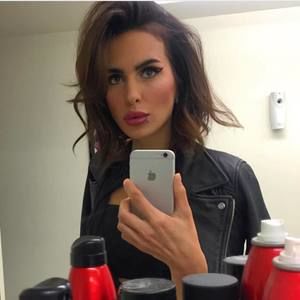 Meet your Posher, Eva